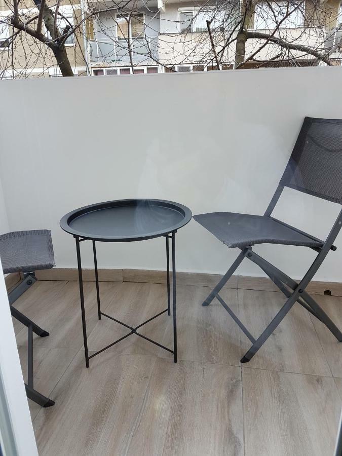 Tania Apartament Орадя Екстер'єр фото