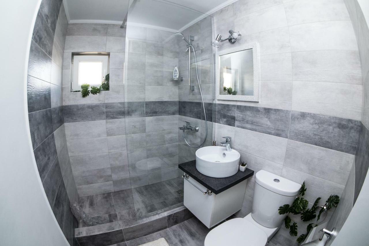 Tania Apartament Орадя Екстер'єр фото